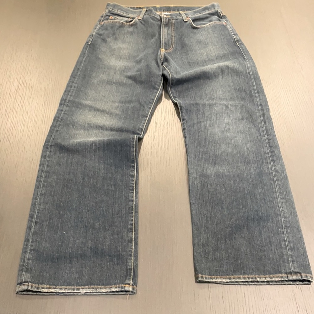 Lucky Brand Dungarees bootleg cut jeans. W32